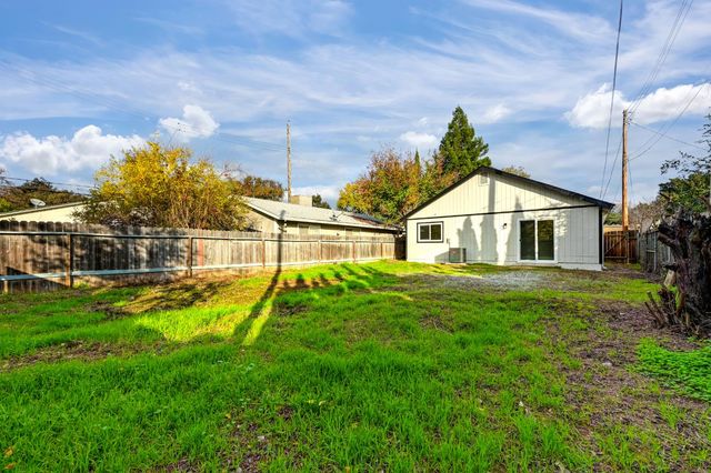5040 34th St, Sacramento, CA 95820