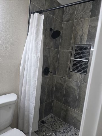 6001 4th Avenue, Los Angeles, CA 90043