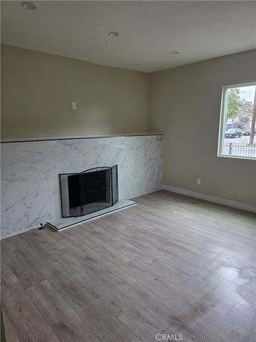 6001 4th Avenue, Los Angeles, CA 90043