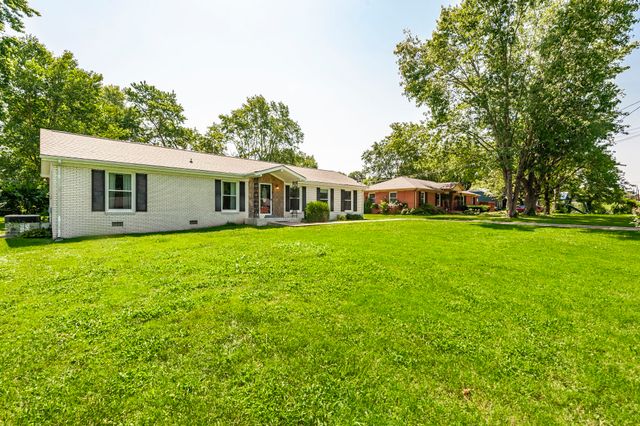 840 Britton Ave, Gallatin, TN 37066
