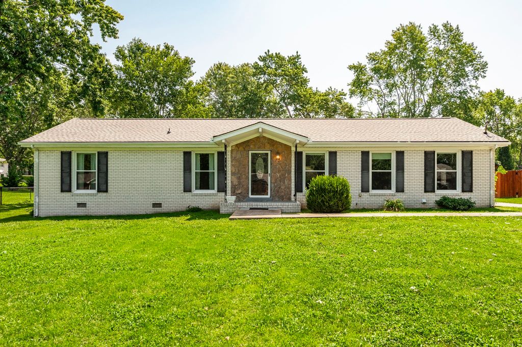 840 Britton Ave, Gallatin, TN 37066