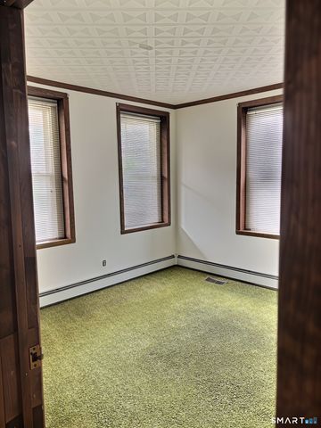 290 Wakelee Avenue 1st floor, Ansonia, CT 06401