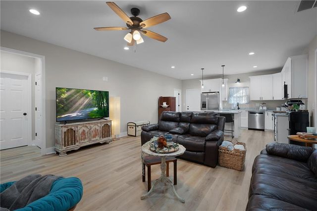 106 Gazelle Dew Road NE, Armuchee, GA 30105
