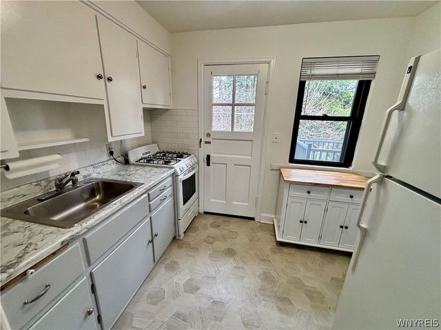 3901 Main St 10D, Amherst, NY 14226