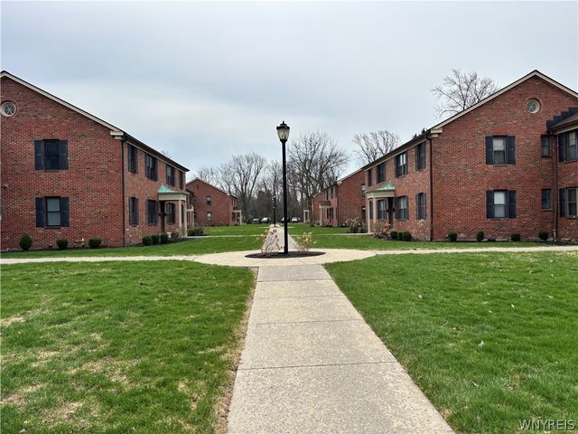 3901 Main St 10D, Amherst, NY 14226