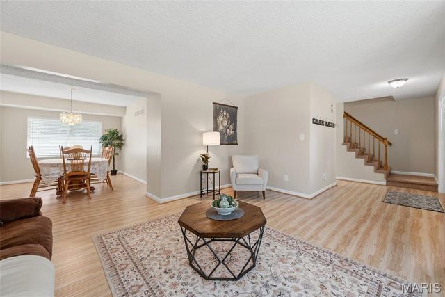 1296 Robertridge Drive, St Charles, MO 63304