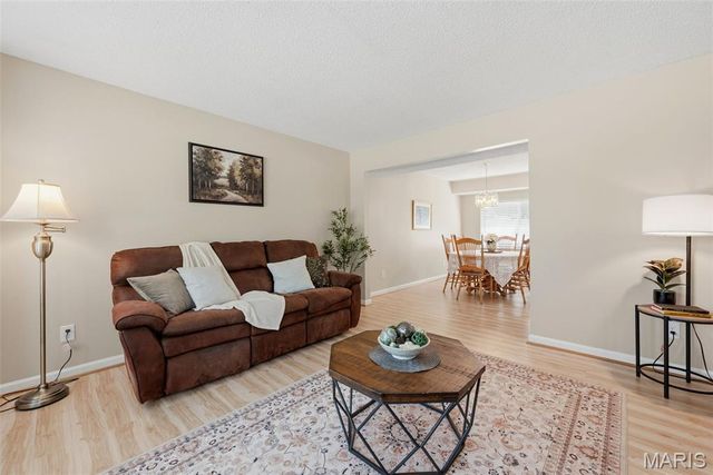 1296 Robertridge Drive, St Charles, MO 63304