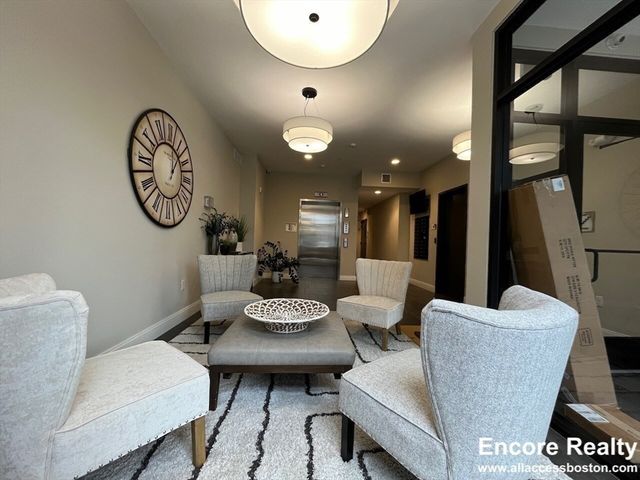 1 Everett St. 305, Boston, MA 02134