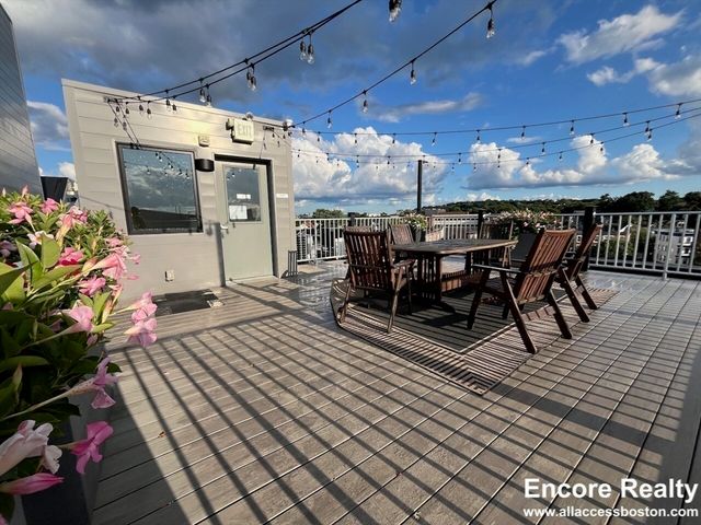 1 Everett St. 305, Boston, MA 02134
