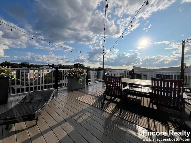 1 Everett St. 305, Boston, MA 02134