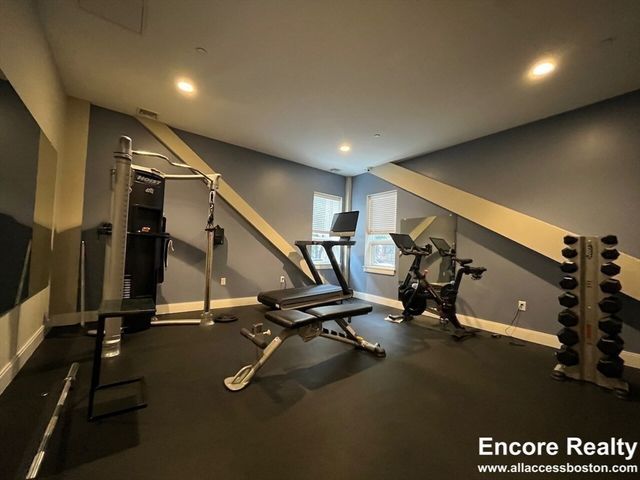 1 Everett St. 305, Boston, MA 02134
