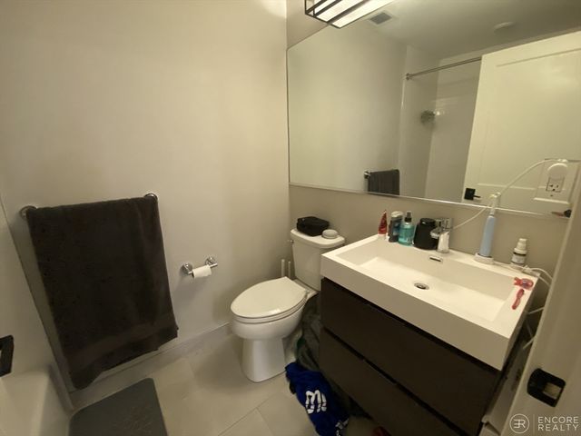 1 Everett St. 305, Boston, MA 02134
