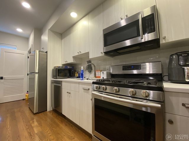 1 Everett St. 305, Boston, MA 02134