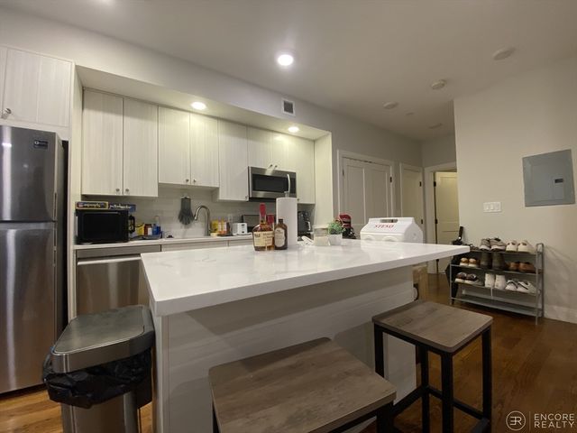 1 Everett St. 305, Boston, MA 02134