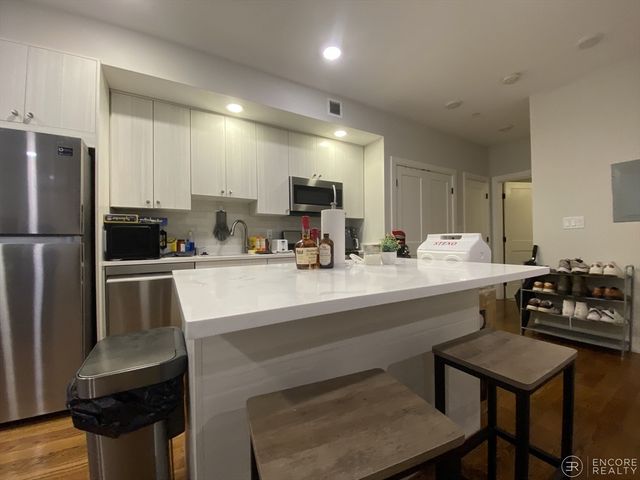 1 Everett St. 305, Boston, MA 02134