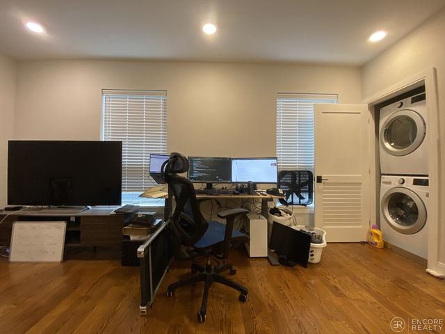 1 Everett St. 305, Boston, MA 02134