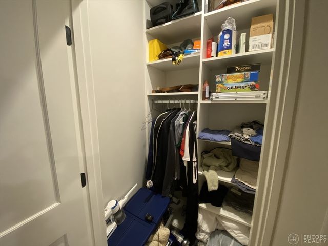 1 Everett St. 305, Boston, MA 02134