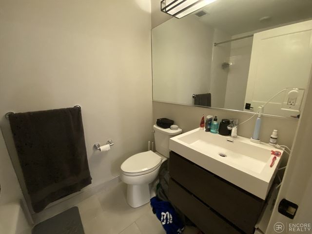 1 Everett St. 305, Boston, MA 02134