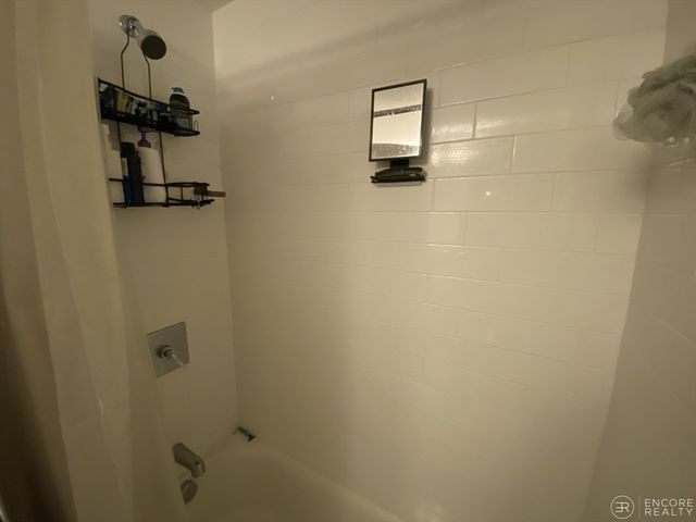 1 Everett St. 305, Boston, MA 02134