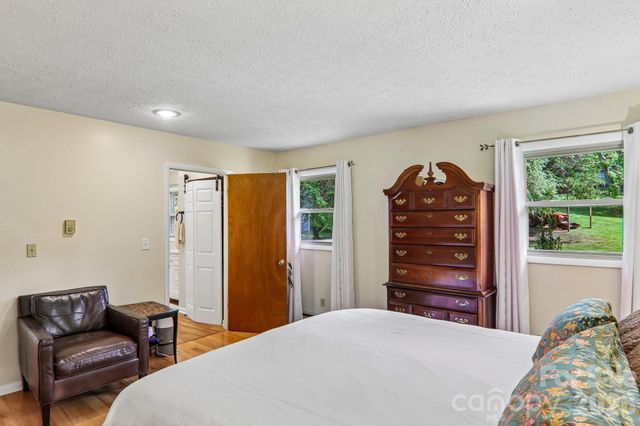 401 Lower Grassy Branch Road, Asheville, NC 28805
