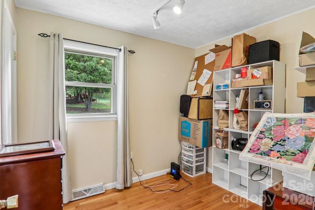 401 Lower Grassy Branch Road, Asheville, NC 28805