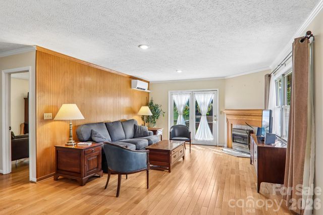 401 Lower Grassy Branch Road, Asheville, NC 28805