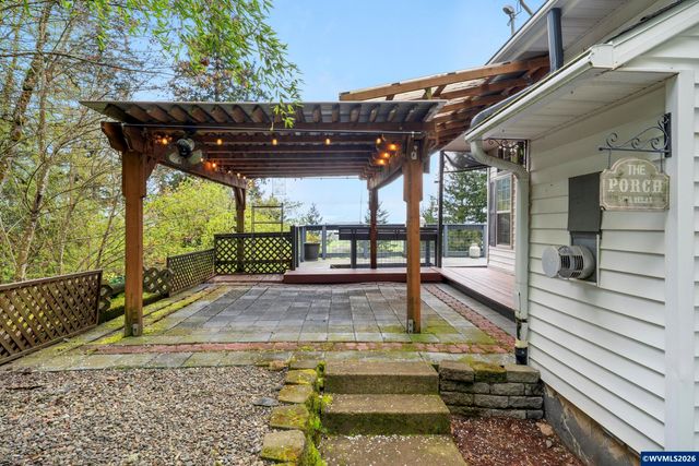 1290 Linnwood Dr NE, Albany, OR 97322