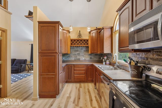 886 Montana Street, Marysville, MI 48040