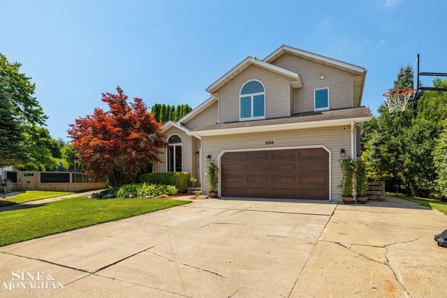 886 Montana Street, Marysville, MI 48040