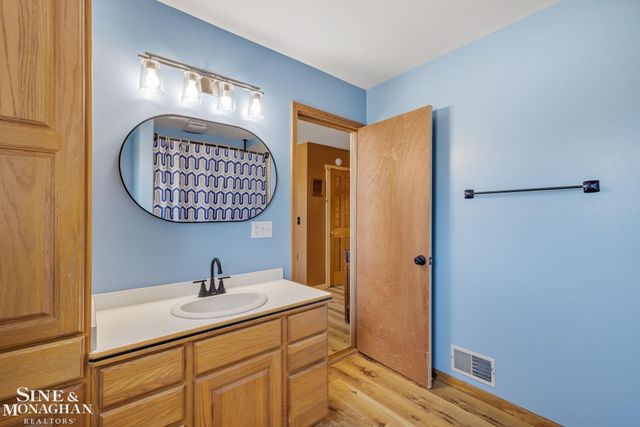 886 Montana Street, Marysville, MI 48040