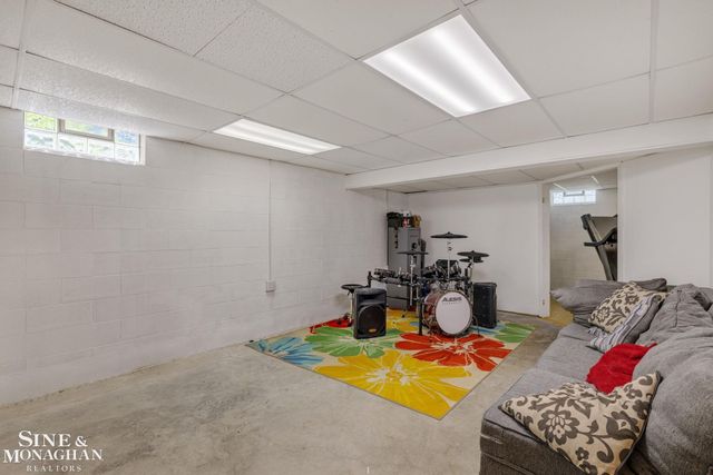 886 Montana Street, Marysville, MI 48040