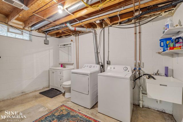 886 Montana Street, Marysville, MI 48040