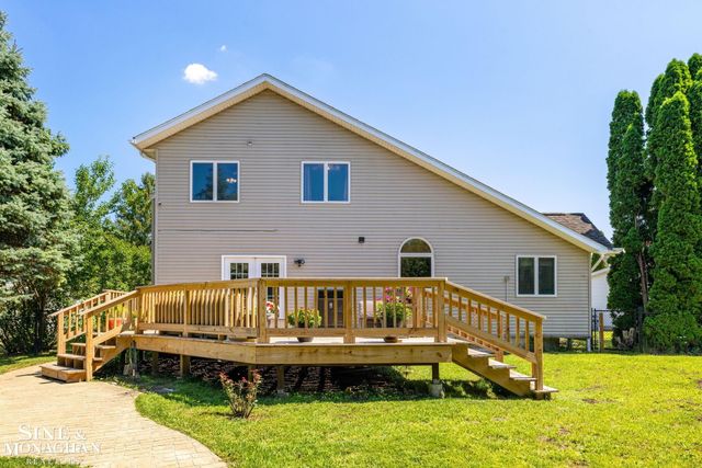 886 Montana Street, Marysville, MI 48040
