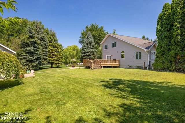 886 Montana Street, Marysville, MI 48040