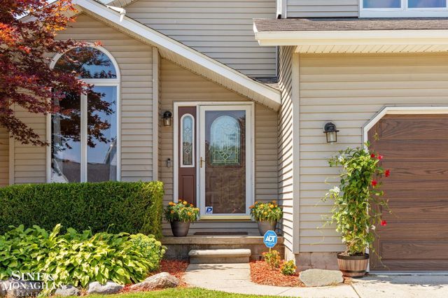 886 Montana Street, Marysville, MI 48040