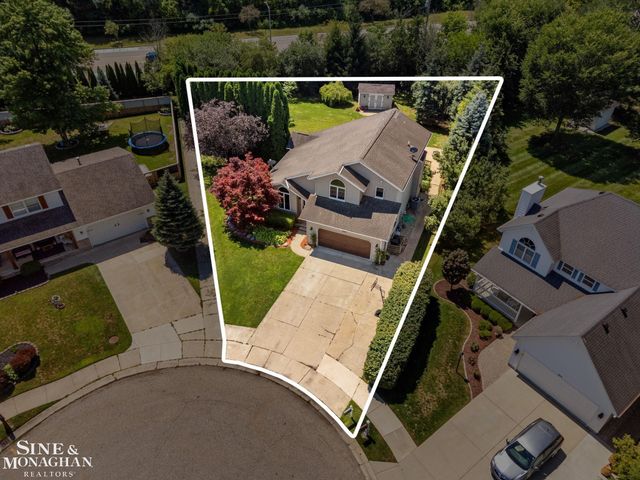 886 Montana Street, Marysville, MI 48040