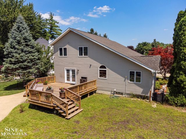 886 Montana Street, Marysville, MI 48040