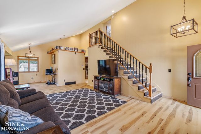 886 Montana Street, Marysville, MI 48040