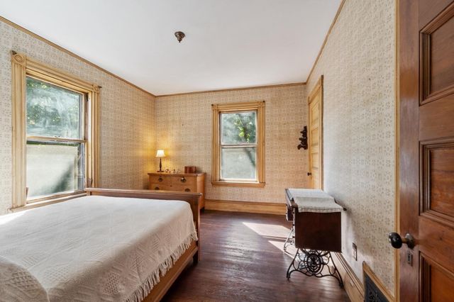 26 Walnut Pl, Newton, MA 02460