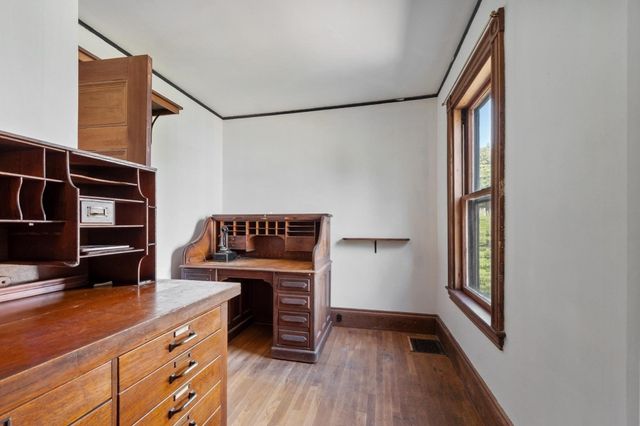 26 Walnut Pl, Newton, MA 02460