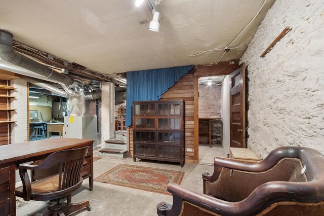 26 Walnut Pl, Newton, MA 02460