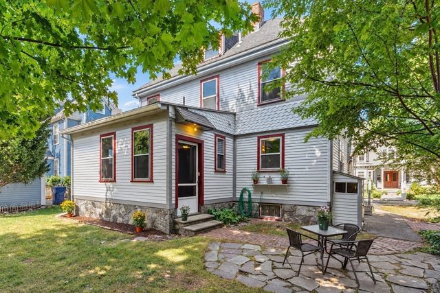 26 Walnut Pl, Newton, MA 02460