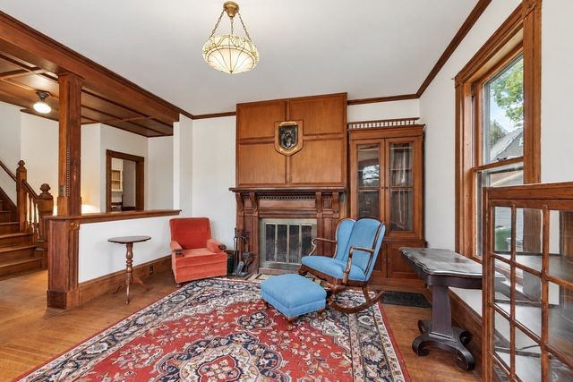 26 Walnut Pl, Newton, MA 02460