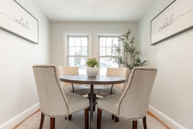 8 Hillview Ter, Westwood, MA 02090