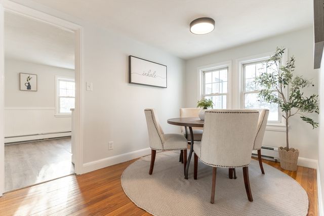 8 Hillview Ter, Westwood, MA 02090