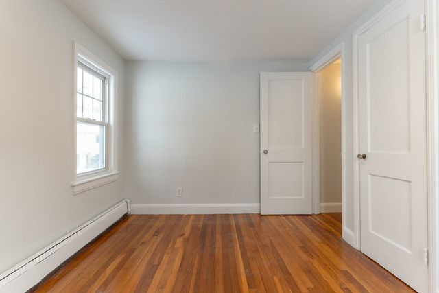 8 Hillview Ter, Westwood, MA 02090