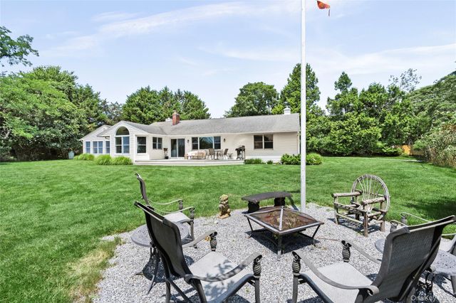 31B Club Lane, Remsenburg, NY 11960