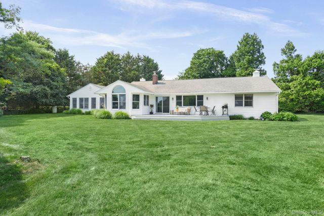 31B Club Lane, Remsenburg, NY 11960