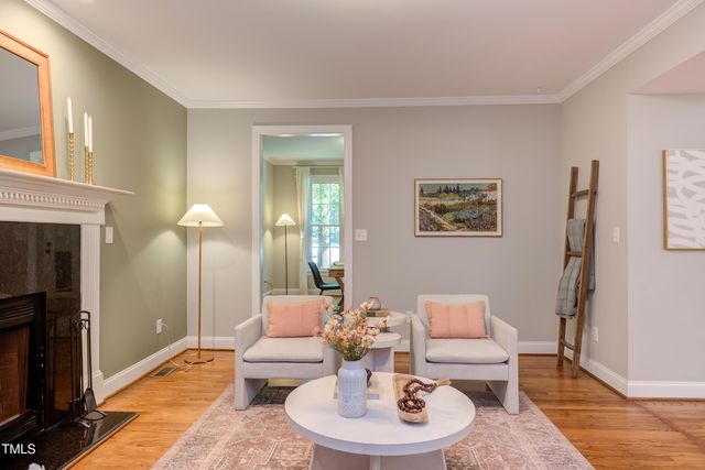 11 Gatesway Court, Durham, NC 27707