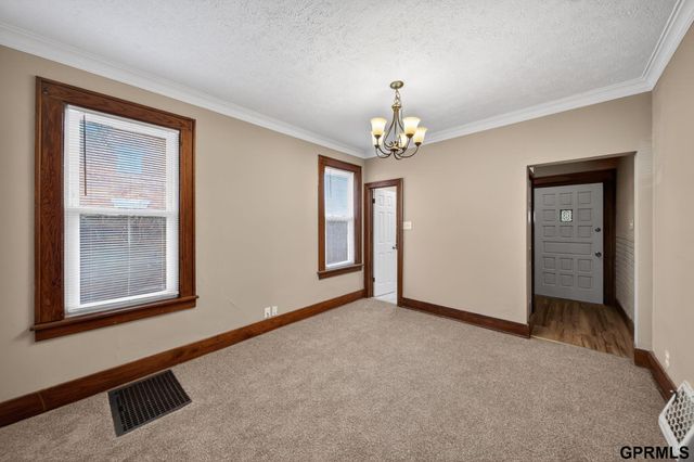 344 N 35Th Avenue, Omaha, NE 68131